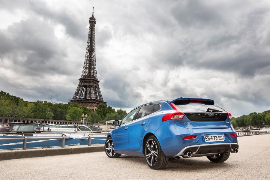  Volvo V40 D4 R-Design 2016 года  (фото 30 из 30)